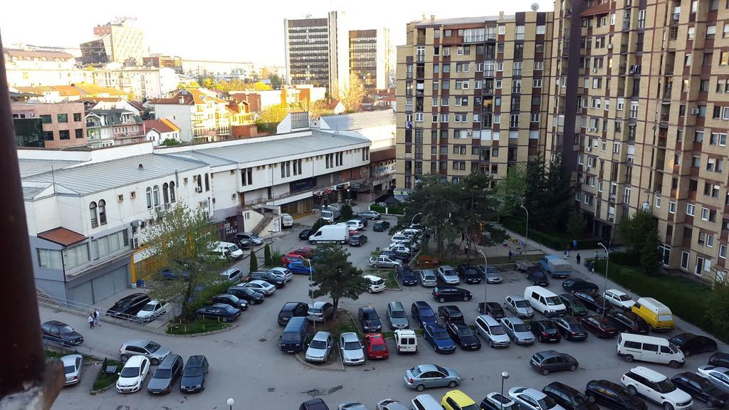 Aka 1 - Big Central Apartment Pristina Kültér fotó
